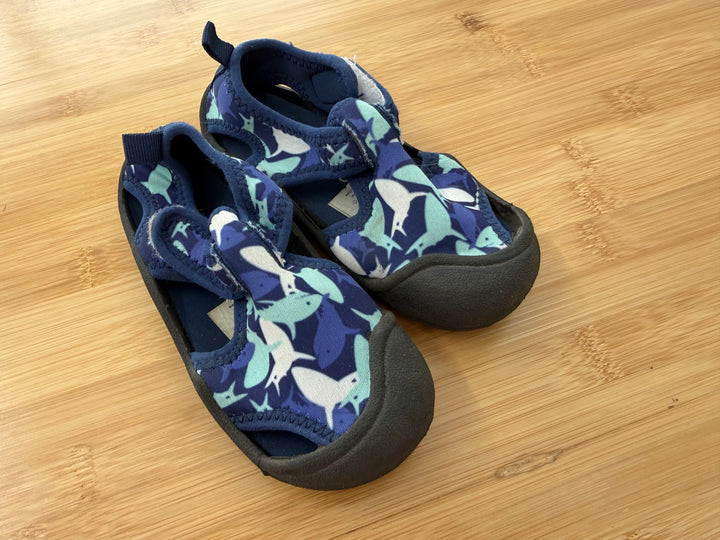 Elements Water Shoes – 9 | Blue Shark Velcro | Play