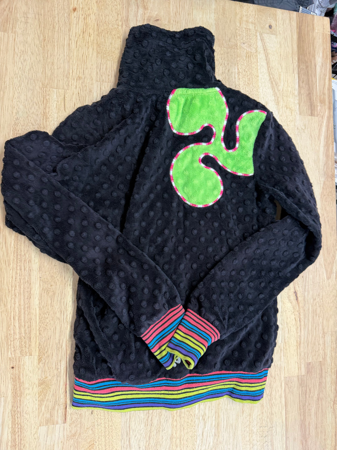 Triple Flip Minky Zip Up Hoodie – Size 3 ( 8-10Y) | Black | Neon Green Zipper