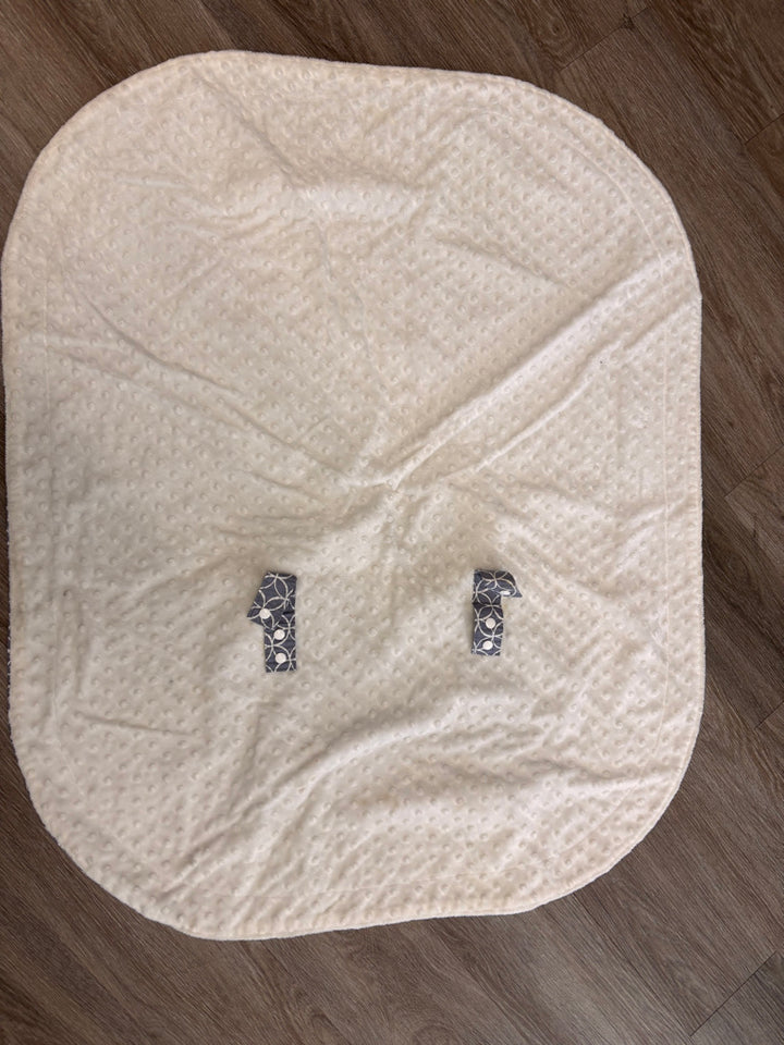 Reversible Car Seat Cover – Grey & White Sherpa