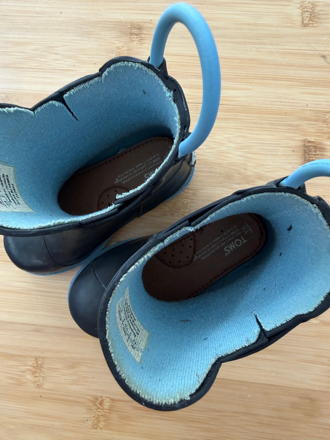 Toms Rain Boots – T5 | Black and Blue