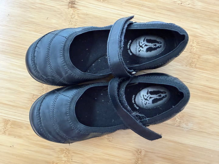 Hush Puppies Mary Janes – 1M | Black Memory Foam Velcro | Play