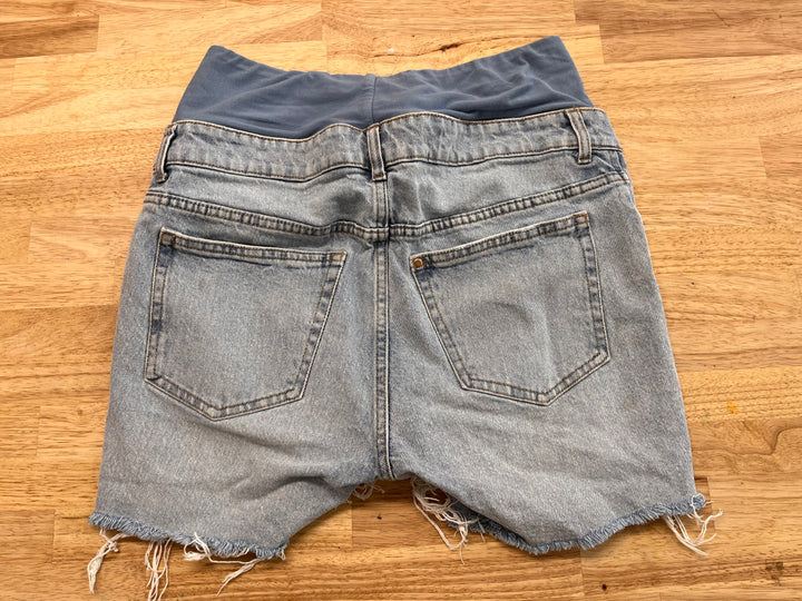H&M Mama S Maternity Shorts – Light Wash Distressed
