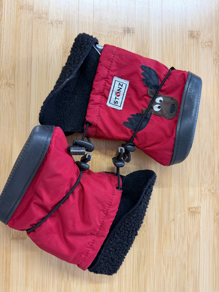 Stonz Booties – Small | Red | Moose Print | Fleece Liner