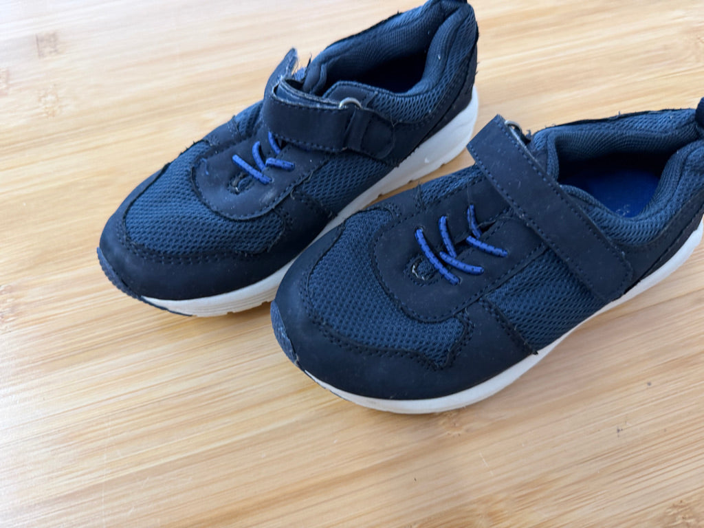 Joe Fresh Navy Runners – 10 | Light to Minimal Wear