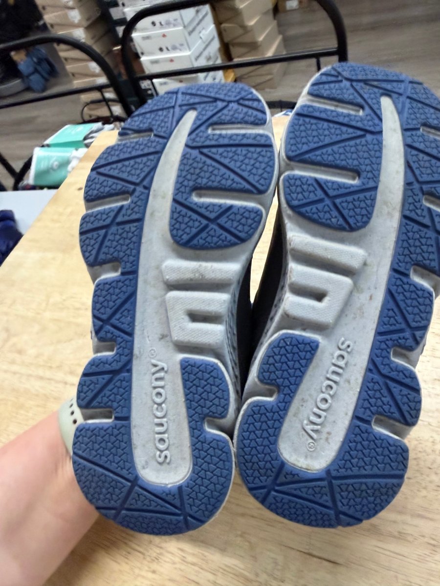 Saucony Lace Up Sneakers – 12 | Grey with Blue and Red Accents - Nest and Sprout-Consignment