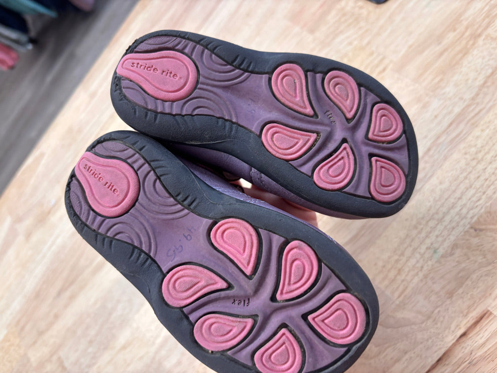 Stride Rite Size 7 Purple Metallic Mary Janes