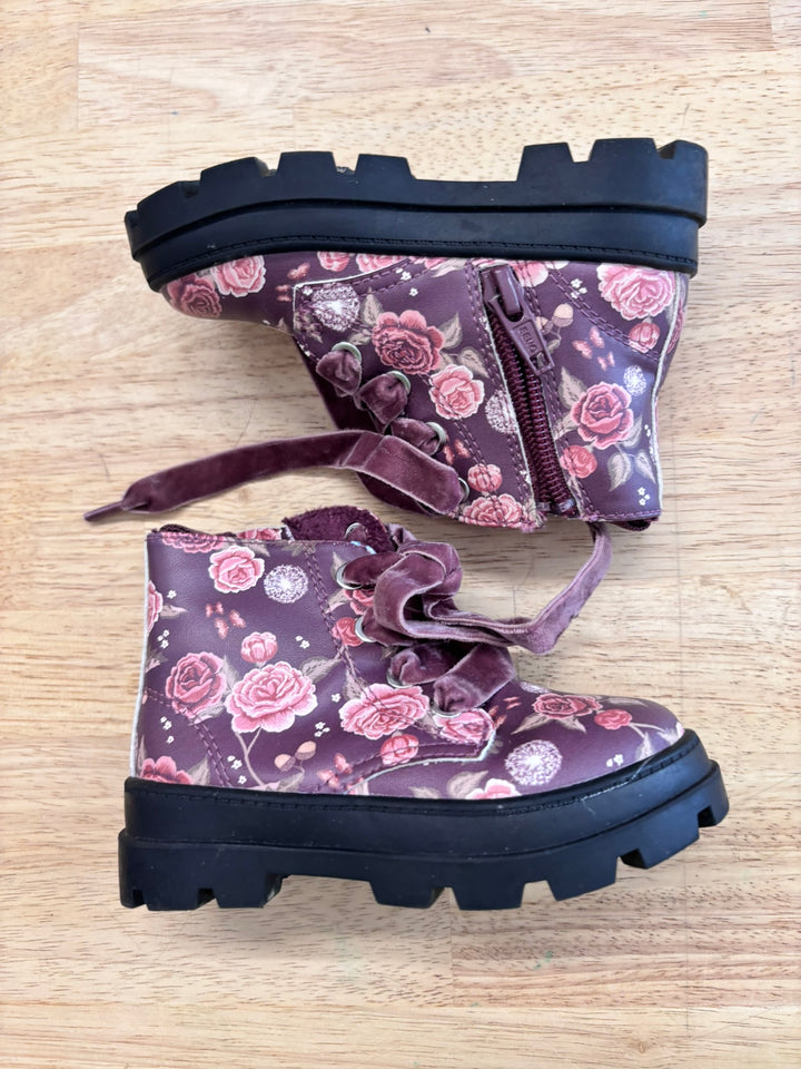 H&M Size 6 Burgundy Ankle Shoe