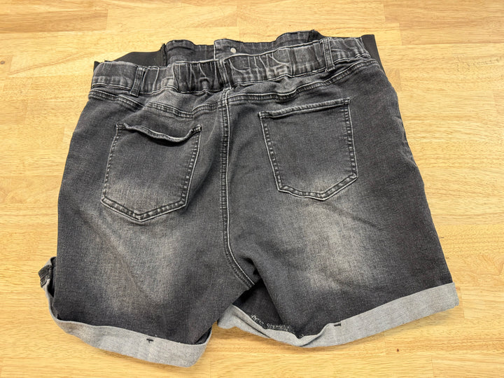 Maternity Denim Shorts – XL Regular | Black | Side Panels | Rolled Cuffs
