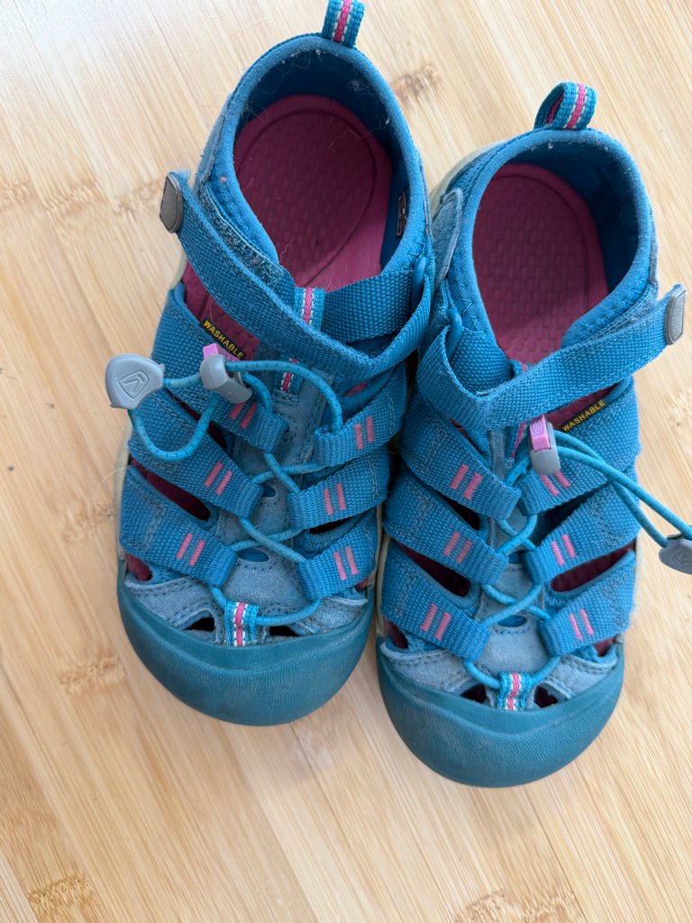 Keen Closed-Toe Sandals – 2 | Turquoise & Pink Elastic Lace - Nest and Sprout-Consignment