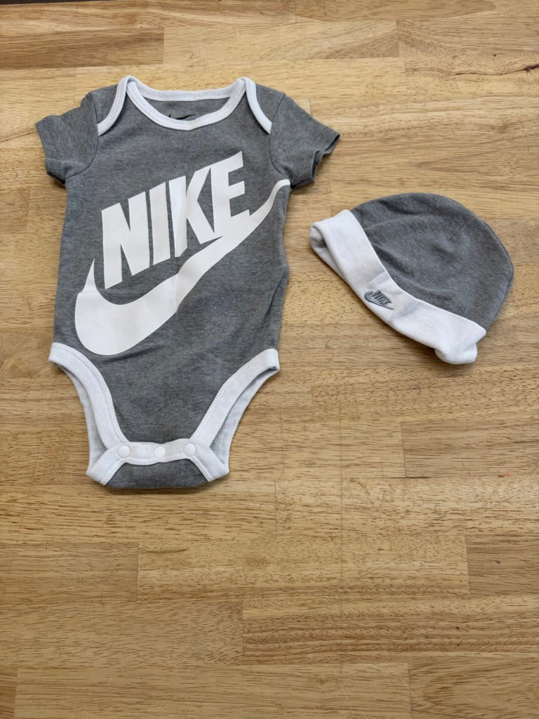 Nike Bodysuit &amp; Hat Set – 0–6M | Grey
