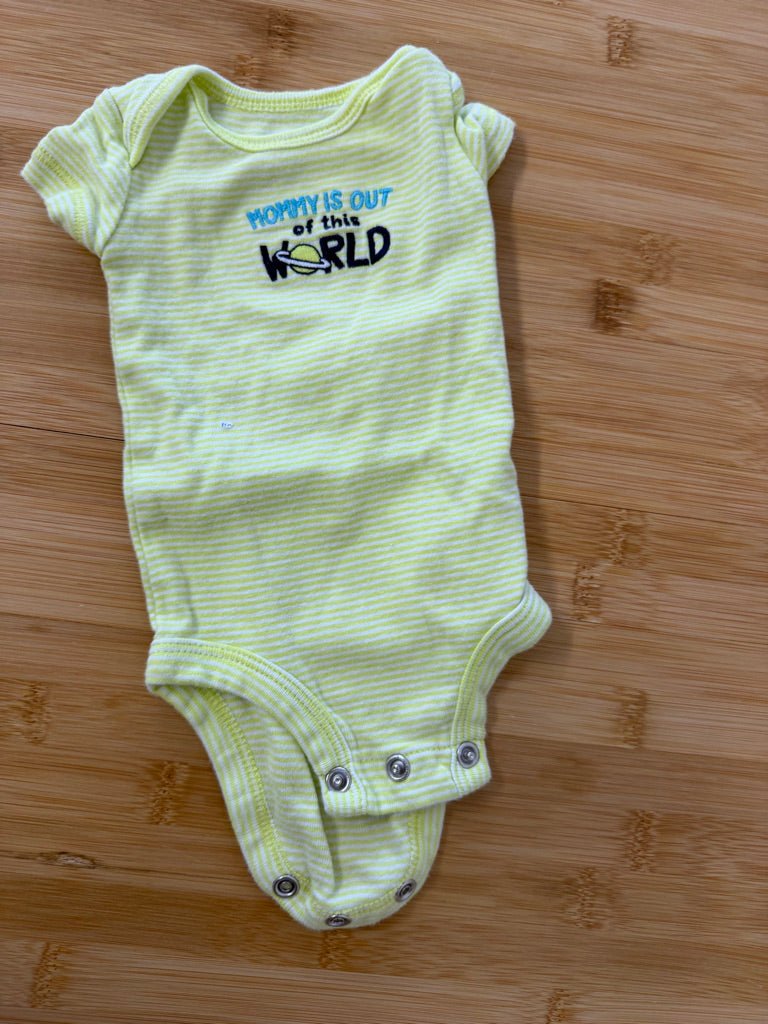 Carter's Bodysuit – Newborn | Mommy Is Out of This World Neon Yellow Short Sleeve - Nest and Sprout-Consignment