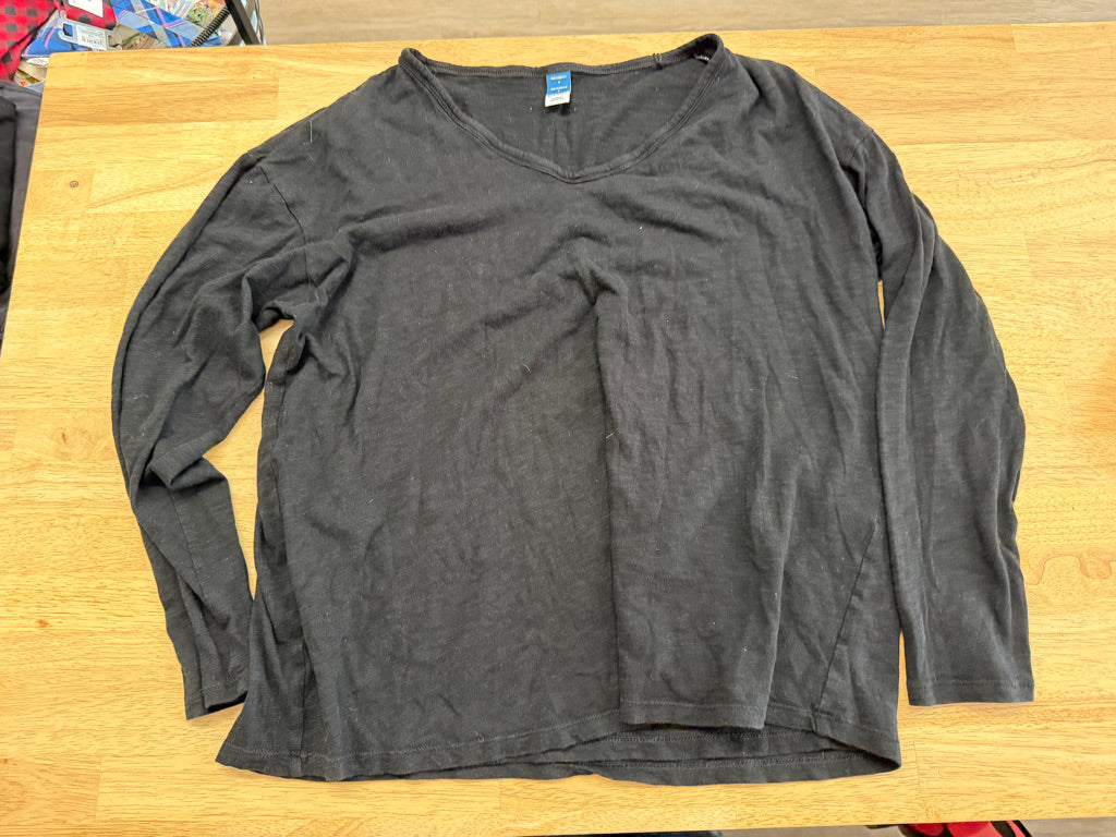 Old Navy Maternity Long Sleeve Top – Small | Black