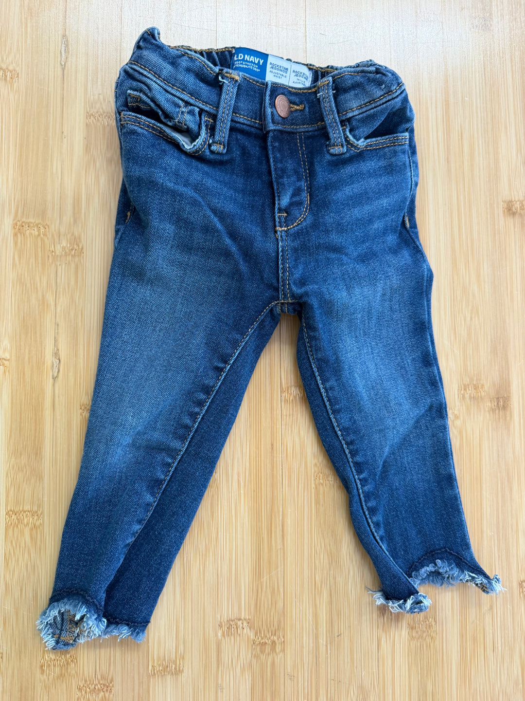 Old Navy Rockstar Raw Edge Jegging – 18–24M | Medium Wash Adjustable Waist
