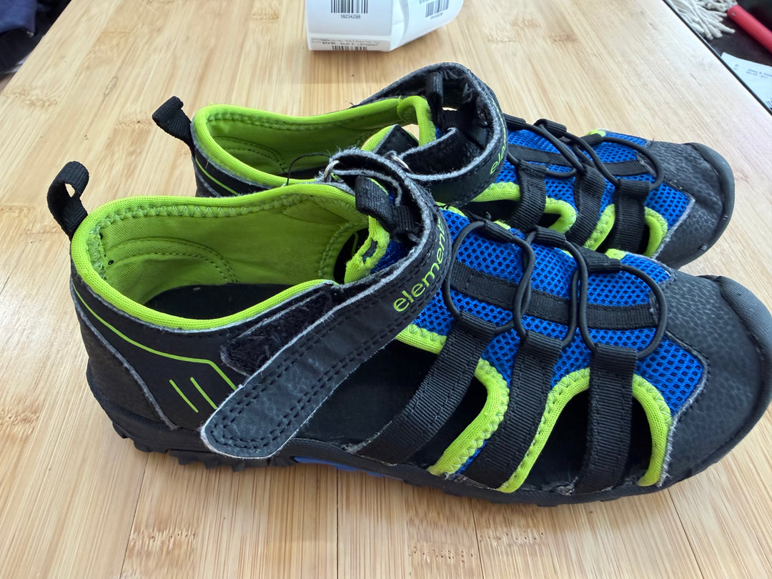 Elements Closed-Toe Sandals – Youth 4 | Black Blue & Green