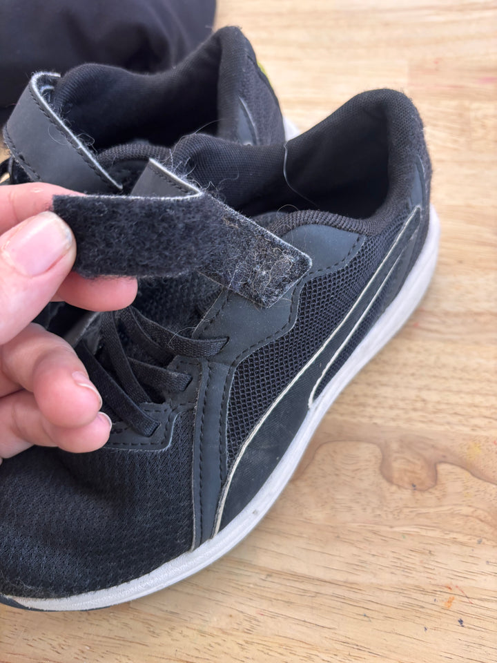 Puma Shoes – Size 3C Black Velcro