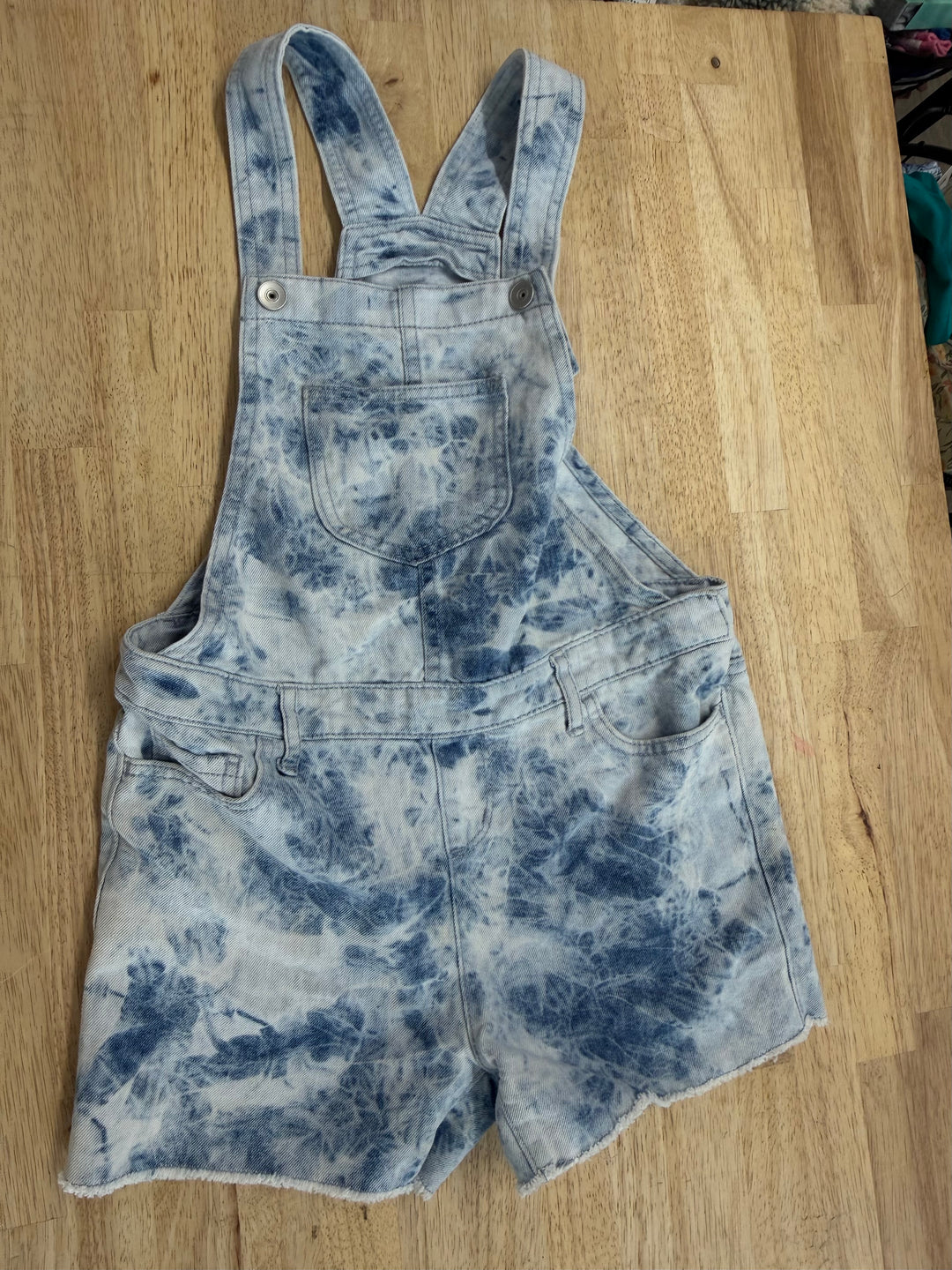 The Children's Place Bleached Short Overalls – 10 | Raw Edge | Snaps
