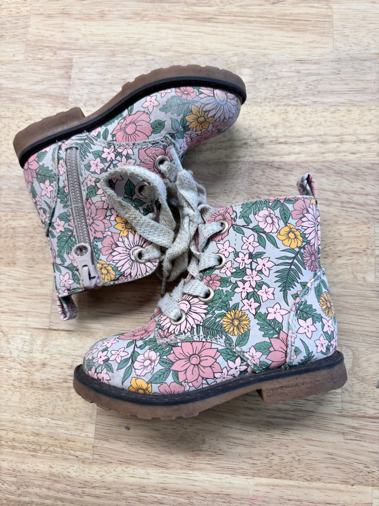 Cat & Jack Size 6 Floral Lace-Up Boots