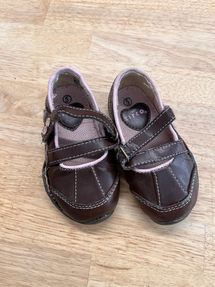 Circo Mary Jane Shoes – Size 5
