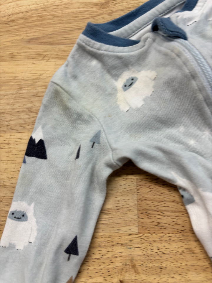 ZippyJamz Yeti Footed Sleeper – play condition | 6–9M