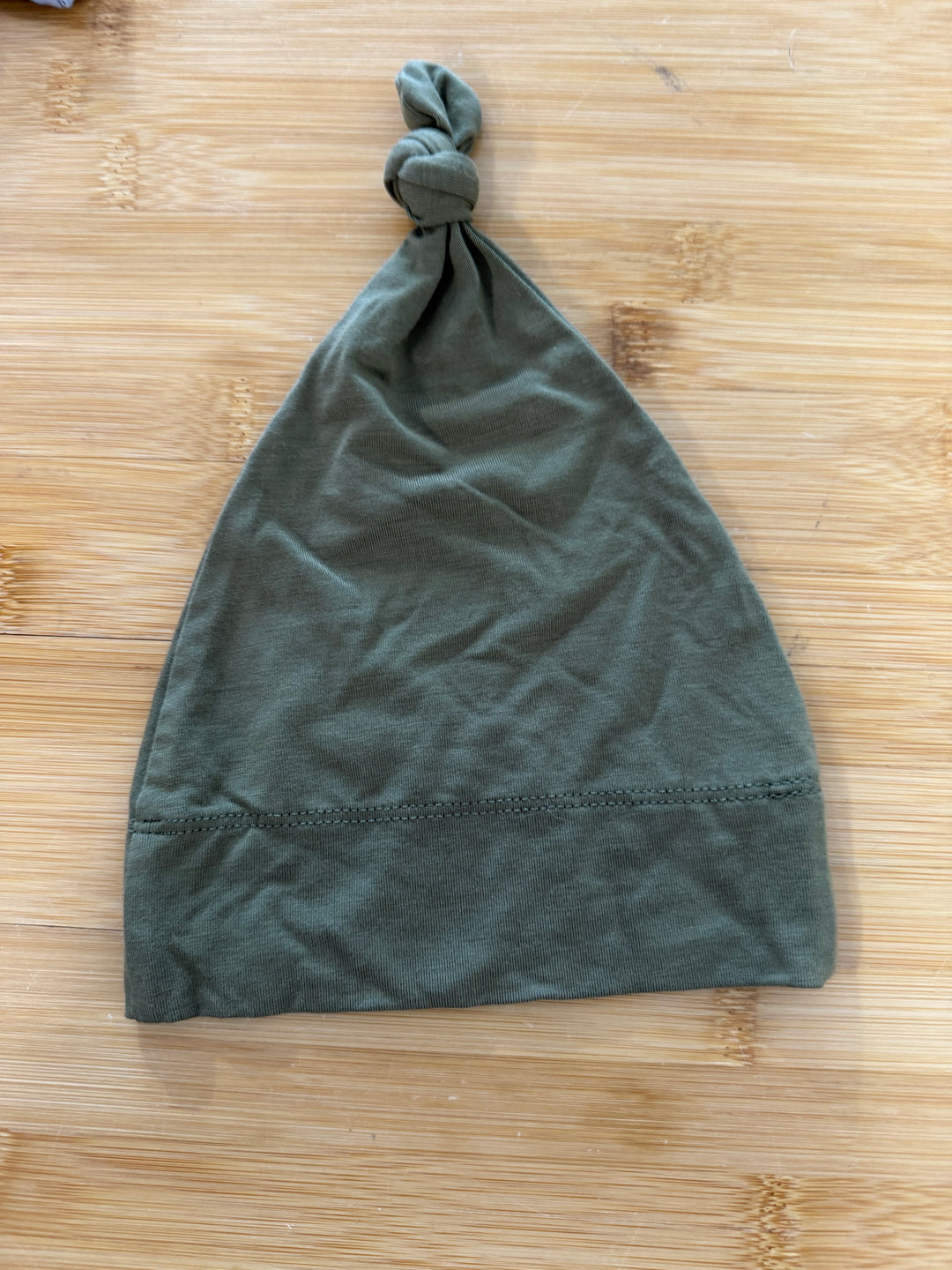 Bamboo Knotted Hat – Est. 0–6M | Olive | No Tag