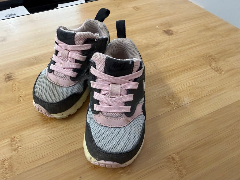 Nike Air Slip-On – 6 | Pink & Charcoal Elastic | Play