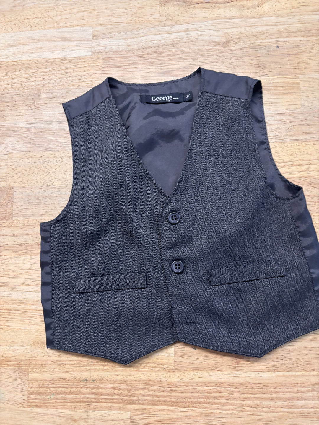 George Vest – Black – 2T