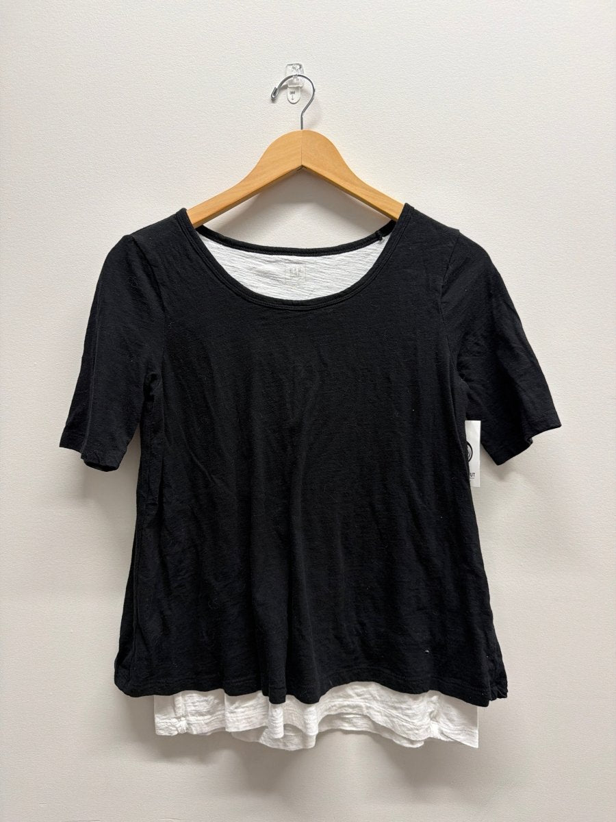 Gap Maternity/Nursing Top (XS, Black & White) - Nest and Sprout - Consignment