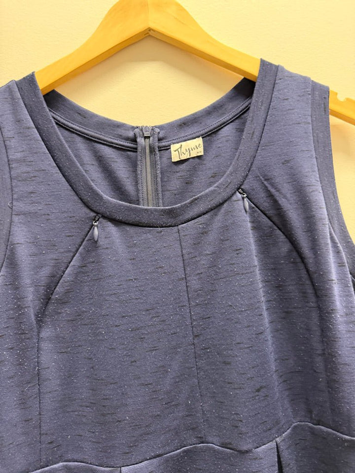 Thyme Maternity Nursing Top – M | Heathered Navy Hidden Zip Access | Play - Nest and Sprout-Consignment