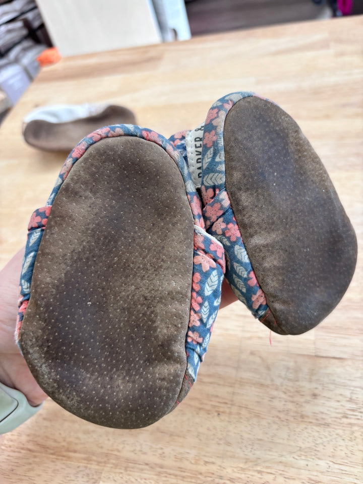 Parker & Posey 6–12M Floral Moccasins
