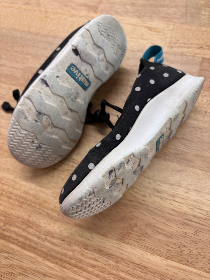 Native Size 8 Black Slip-On Shoes