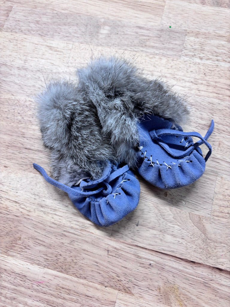 Canadian Made Fur Moccasins – Size B6 - Nest and Sprout - Consignment