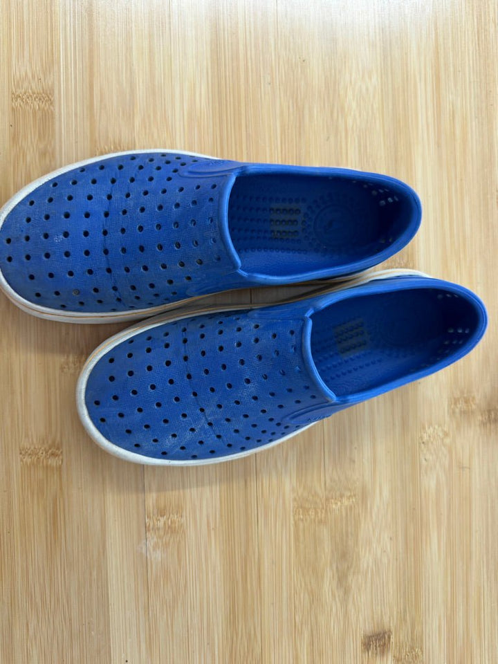 Native Shoes Miles – 24cm Outsole | Blue | Play - Nest and Sprout-Consignment