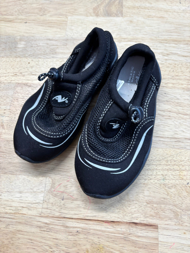 Athletic Works Swim Shoes – 9/10