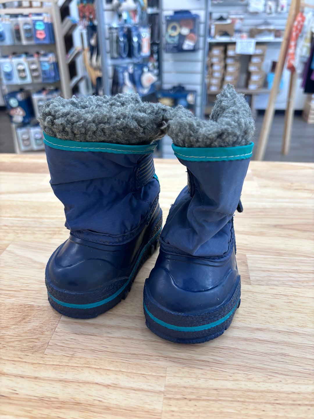 Size 4 Winter Boots, Weather Gaurd (Baby Size Clearance