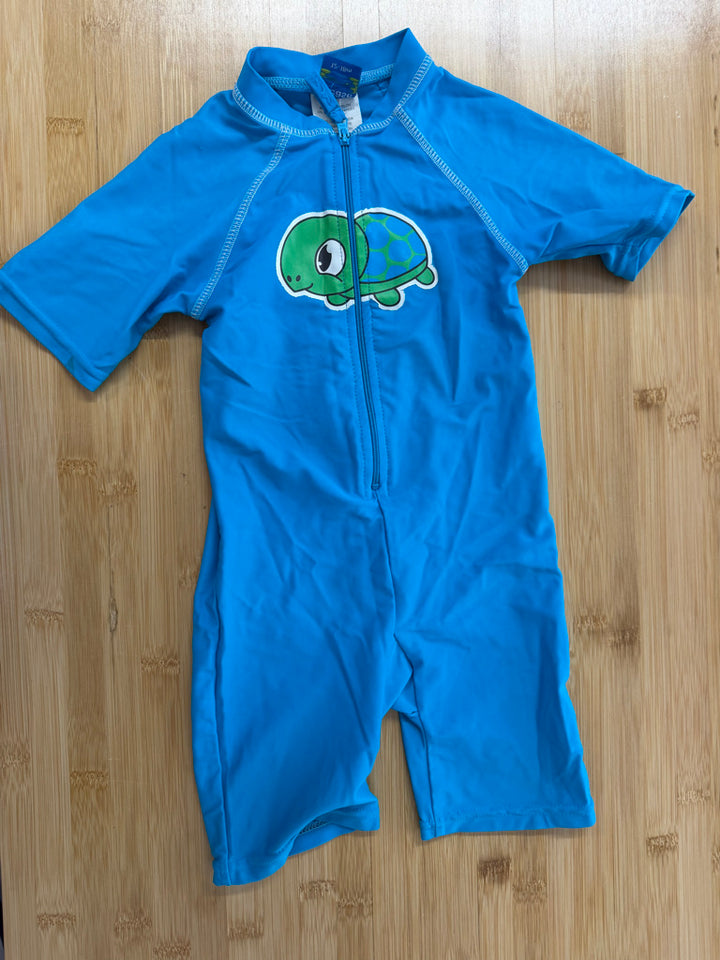 Please Mum Quarter-Zip SWIMSUIT – 12–18M | Blue Turtle Graphic