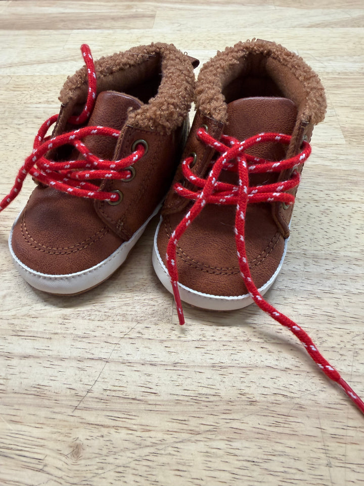 Old Navy Soft-Soled Lace-Up Bootie – 12–18M