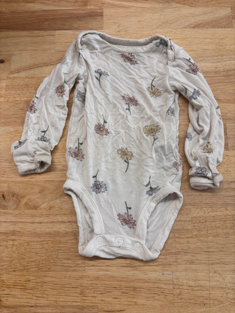 Carter’s 3M Bodysuit – White with Flowers. IMPERFECT