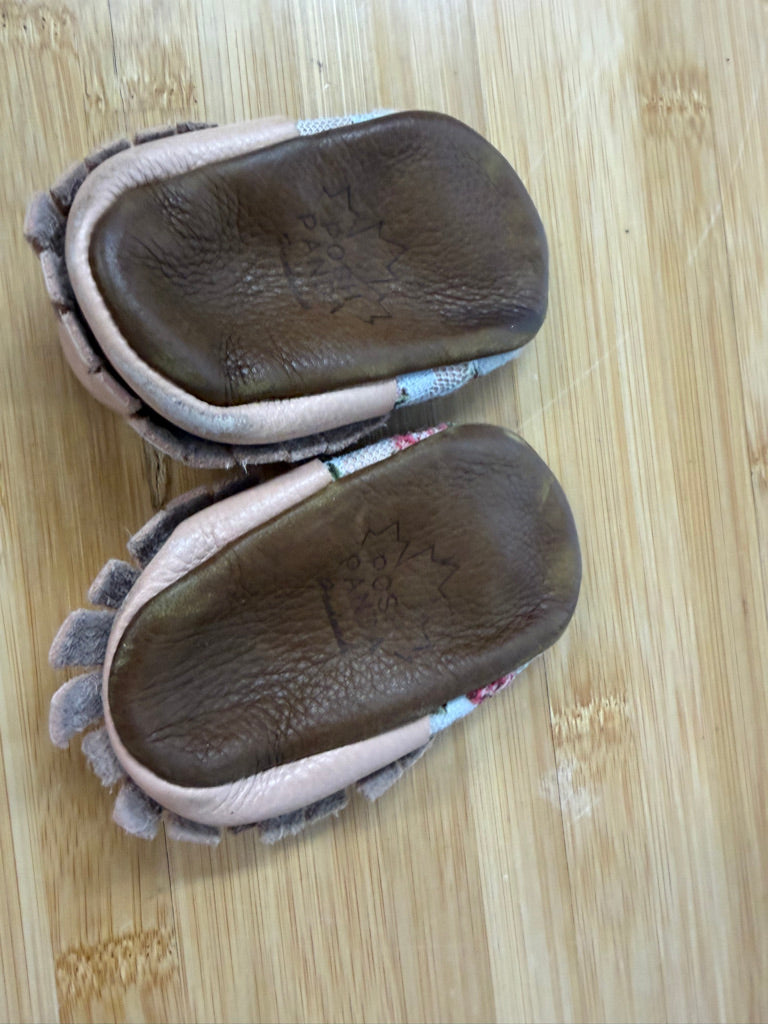 Posh Panda Leather Moccasins –est 6ish months | Peach