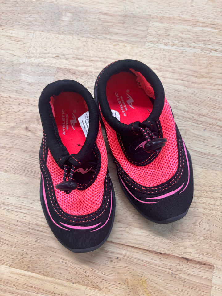 Athletic Works Water Shoes Size 5/6 Pink - LIKE NEW