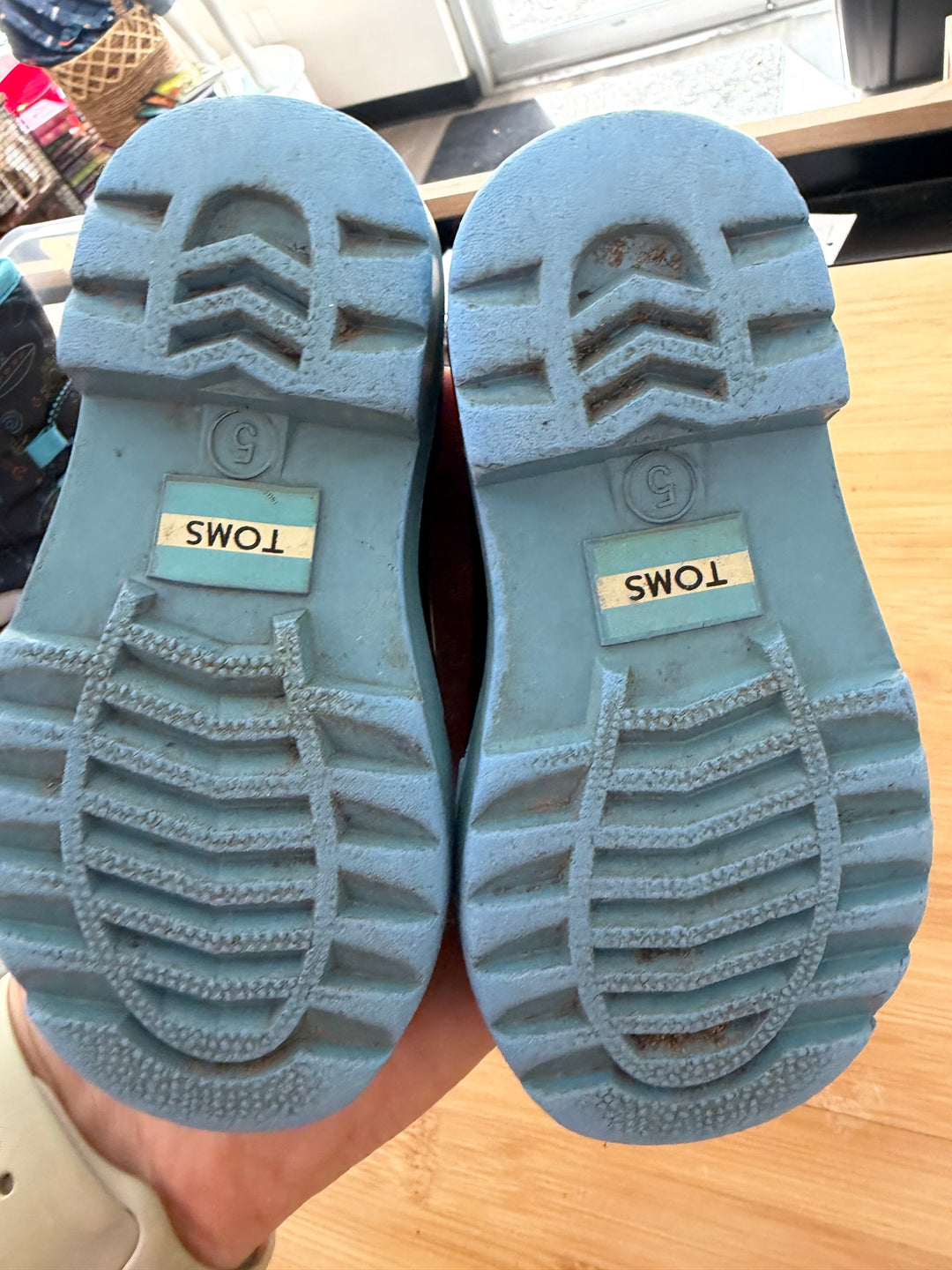 Toms Rain Boots – T5 | Black and Blue
