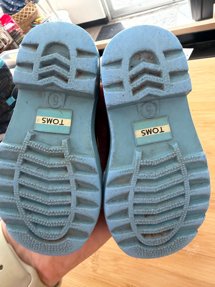 Toms Rain Boots – T5 | Black and Blue