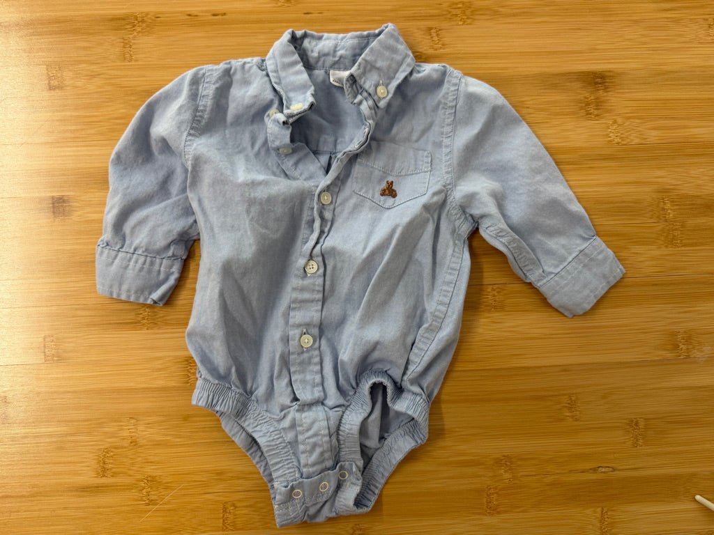Gap Chambray Bodysuit – 6–12M | Light Blue Button - Up - Nest and Sprout - Consignment