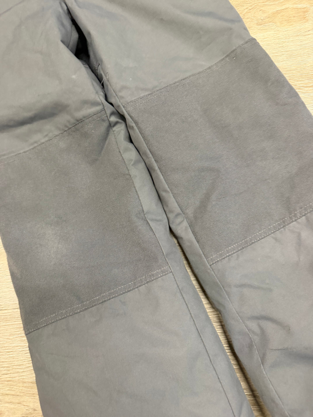 OshKosh Snow Pants with Suspenders – 10 | Light Grey