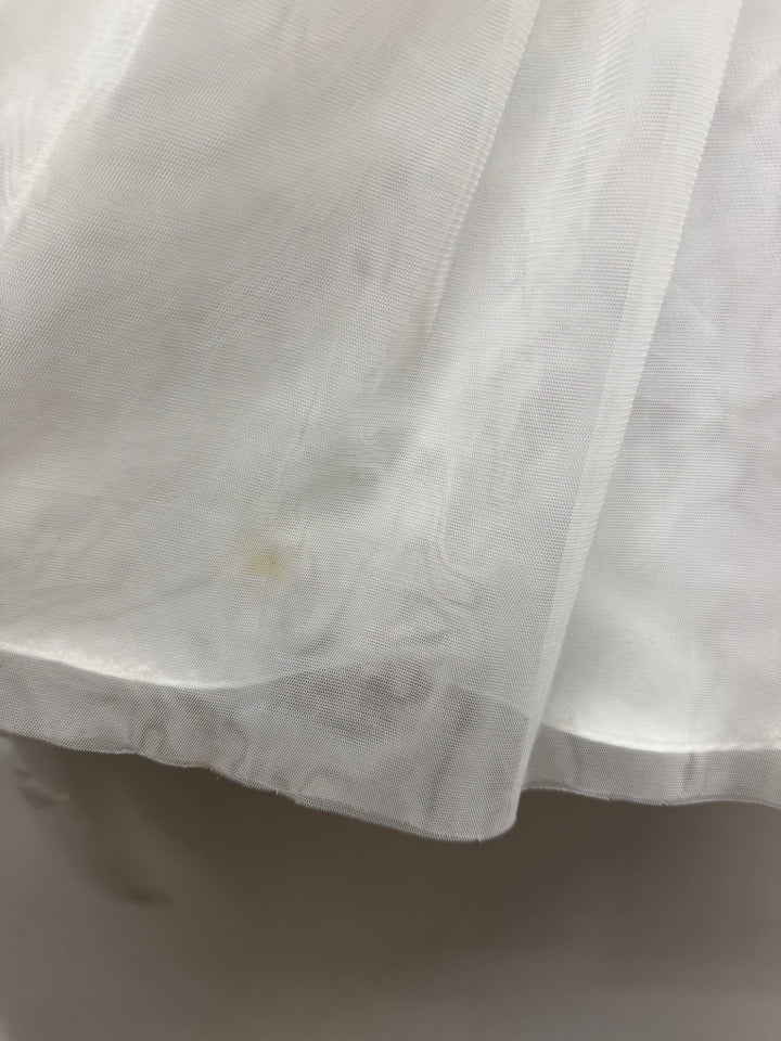 Jona Michelle Special Occasion Dress – 10 | White Tulle Floral Back Button-Up