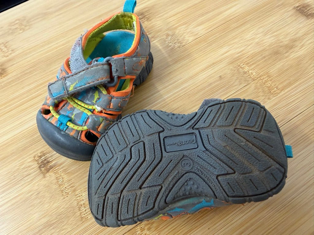 George Shark Print Sandals – 3 | Orange & Grey - Nest and Sprout-Consignment