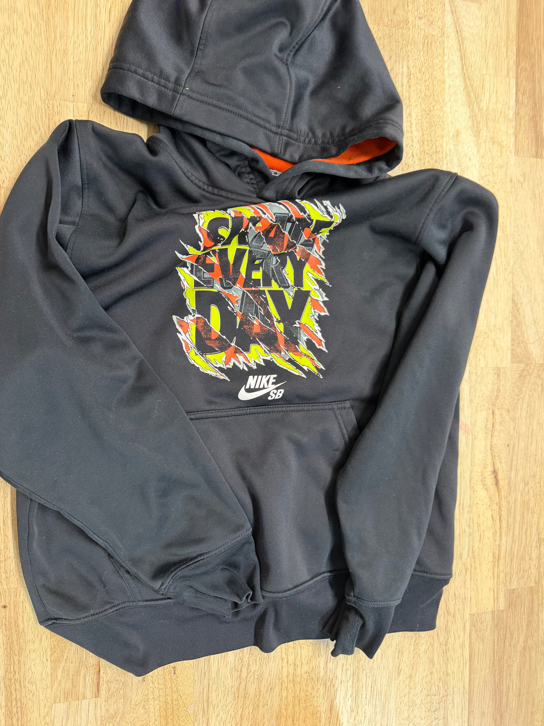 Nike Skate Every Day Hoodie – Medium (10-12 Years) | Black | Graphic