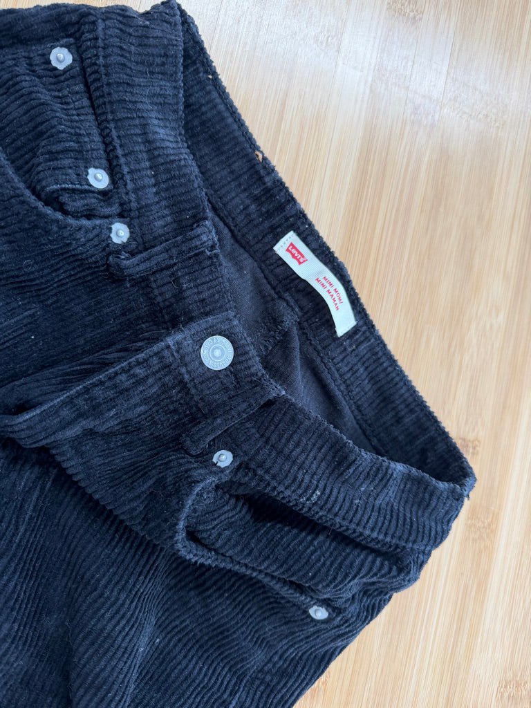 Levi's Mini Mom Corduroy Pants – 12 | Black | Play