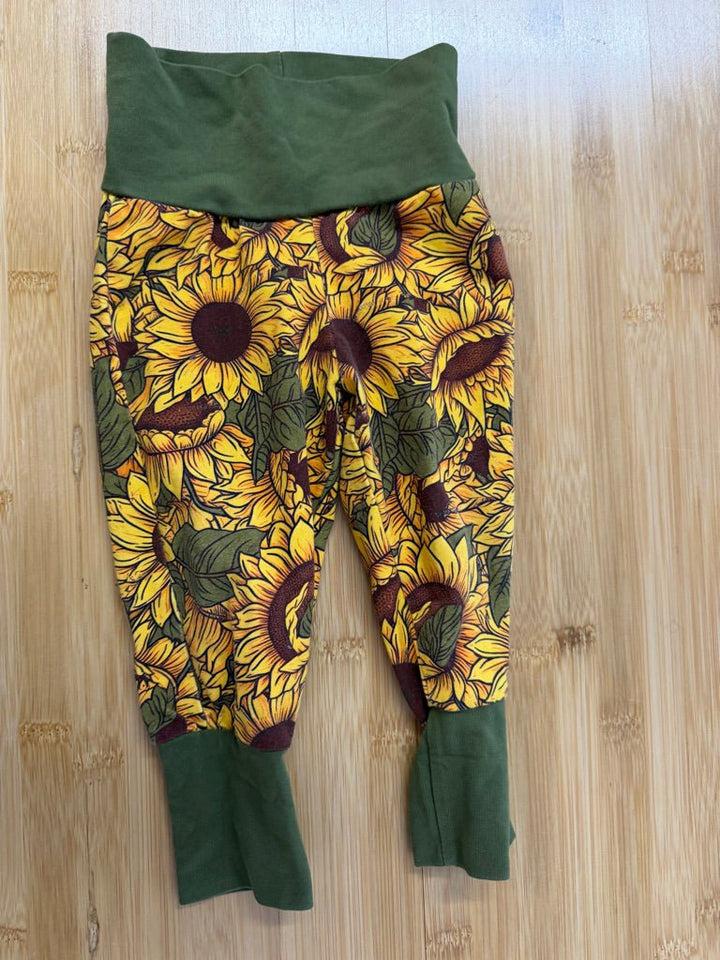 Grow With Me Sunflower Pants – 3–12M Est. | Green - Nest and Sprout-Consignment