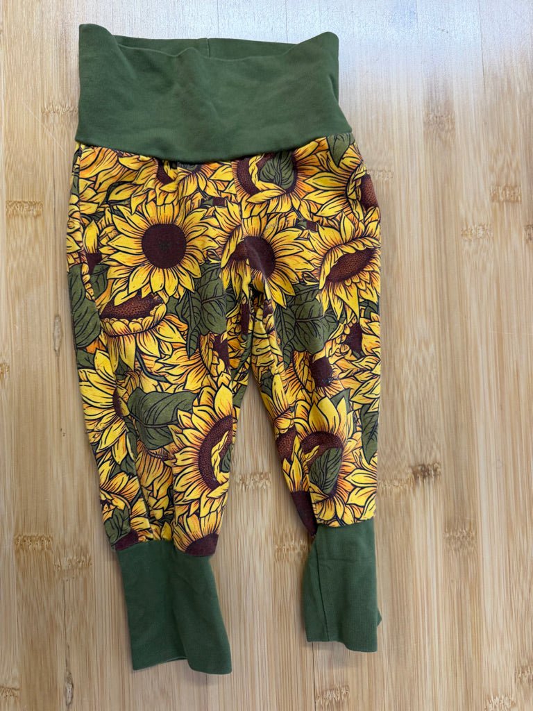Grow With Me Sunflower Pants – 3–12M Est. | Green - Nest and Sprout-Consignment