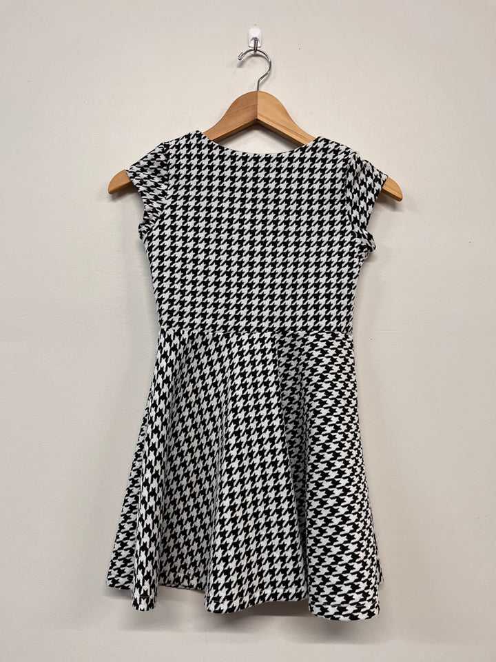 Children’s Place 7/8 – Black & White Dress